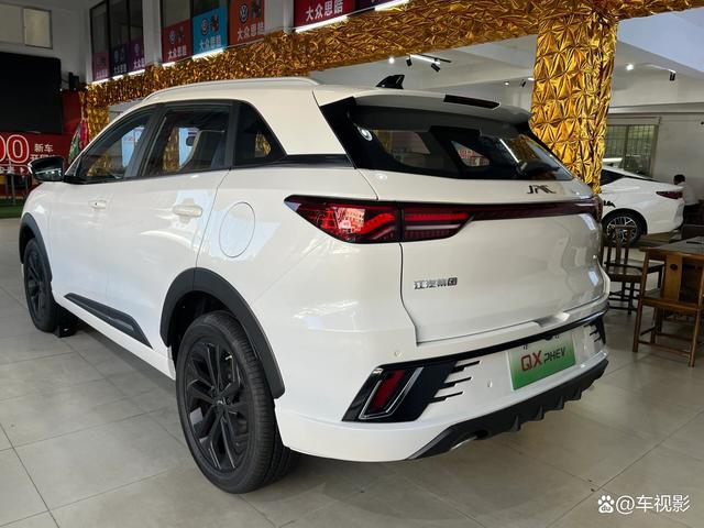 江淮QX PHEV：低价高配的插电SUV？