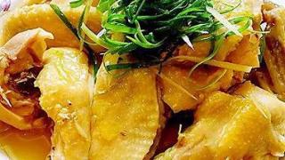 清蒸鸭：鲜美蒜瓣肉，养生好滋味
