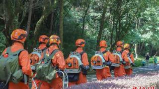 福建消防加强防火执勤 确保民众平安过节