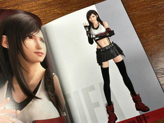 《FF7：重生》典藏版开箱 这次的手办素质如何？