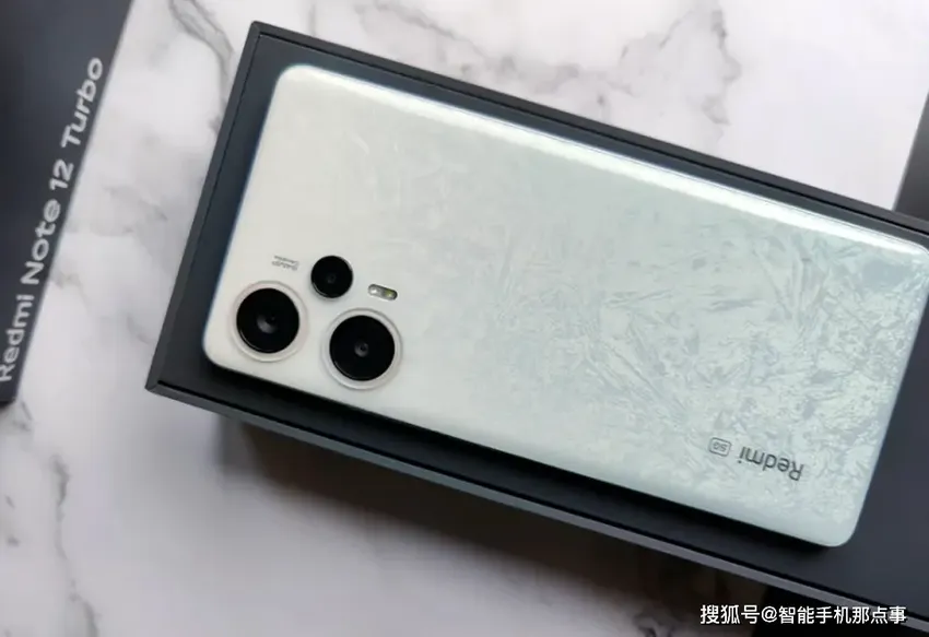 红米Note13 Turbo再次浮出水面：骁龙7+Gen3和直屏设计，三月发布