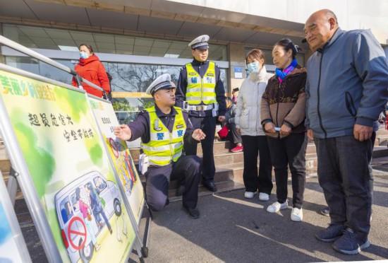 宿州市公安局：文明交通 你我同行