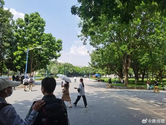 唐尚珺发文分享大学生活：不搞特殊，忙于听各种开学讲座和开会，将参加两周军训