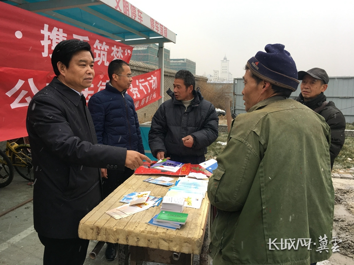 跟着代表委员到基层 | 做好法律服务 守护公平正义