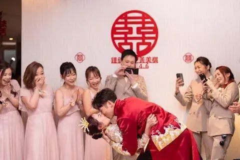 34岁TVB童星与男友结婚，新娘婚礼现场感动变哭包，自爆想生龙宝宝