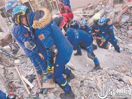 48小时星夜兼程奔赴土耳其地震重灾区 泉州勇士救出一名幸存者