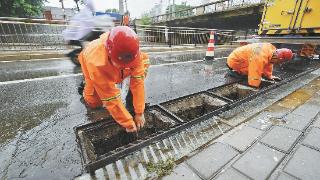 北京排水集团大望路铁路桥抢险单元值守近22小时