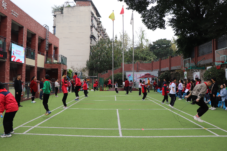 向上少年，快乐运动！九龙坡区特殊教育学校举行秋季亲子运动会