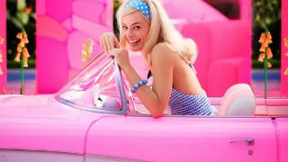 《芭比》电影热映引发粉色穿搭热潮 粉色吊带京东搜索量同比增长10倍