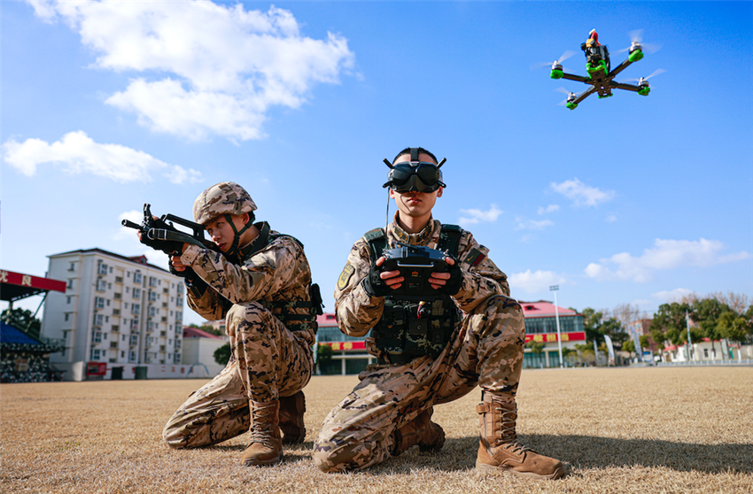 2023，热血开训！武警上海总队新年度训练画面震撼