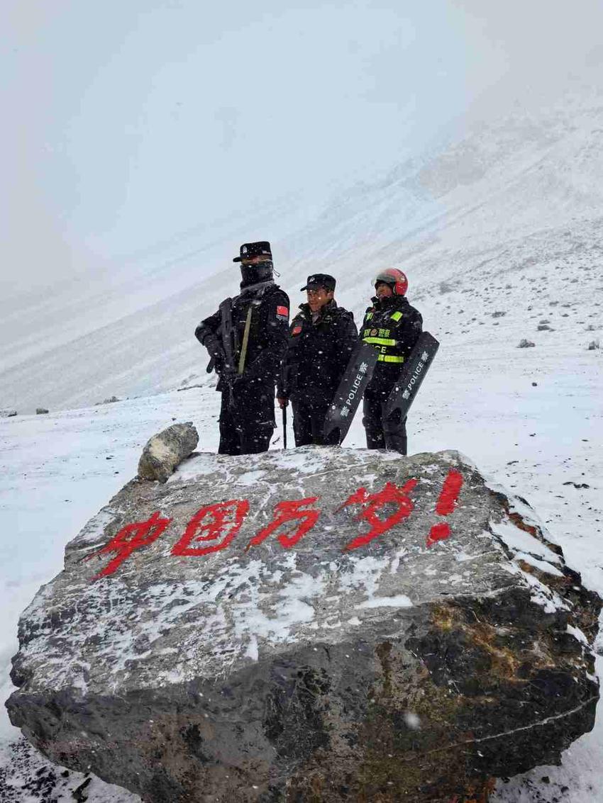 地图上一笔画过的距离，是我们巡逻的八小时