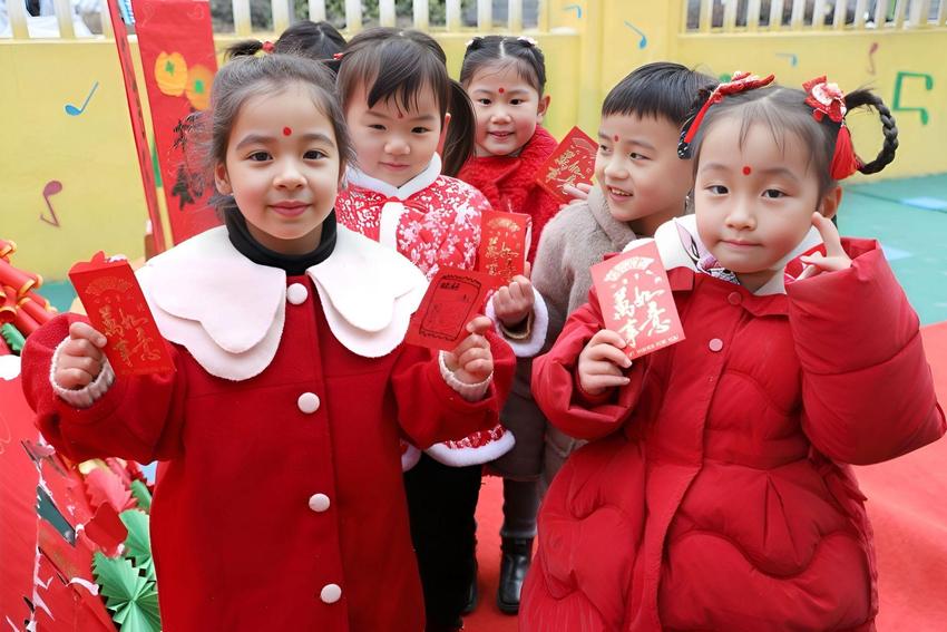 芜湖市各中小学及幼儿园开启丰富多彩第一课迎接新学期