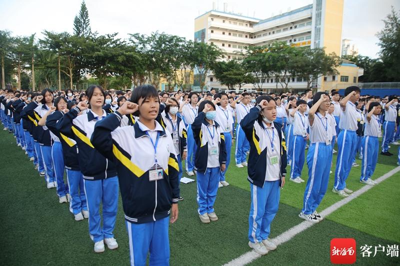 海口旅游职业学校联合海口市第四中学开展安全教育活动 杜绝校园欺凌