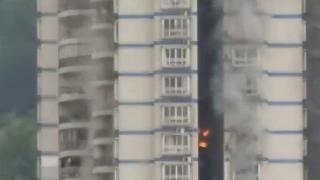 重庆武隆区一高层居民楼突发火灾