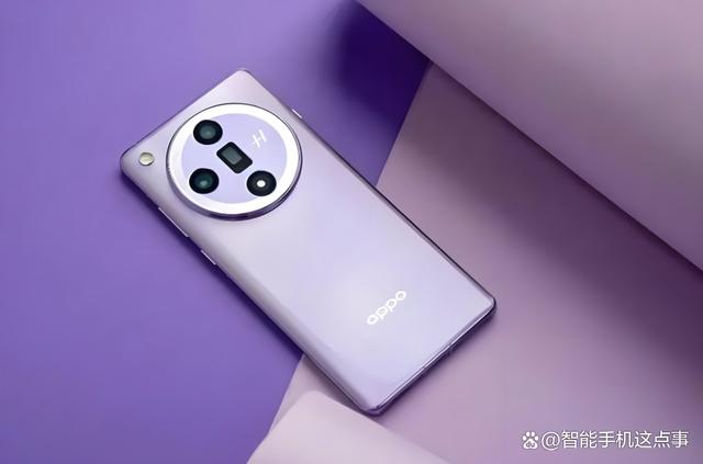 OPPO Find X8再次浮出水面：定制四微曲屏幕