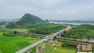 中国最大在建火电项目的铁路专用线顺利试通车