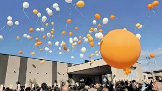 韩媒：“无人祭奠，无地可葬”，日本惊现气球葬礼
