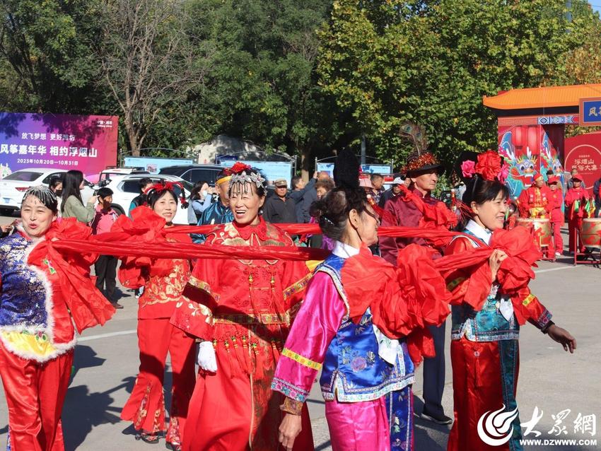 潍坊市潍城区：“风筝嘉年华 相约浮烟山”