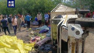 印度切蒂斯格尔邦一车辆翻车 已致19人死亡