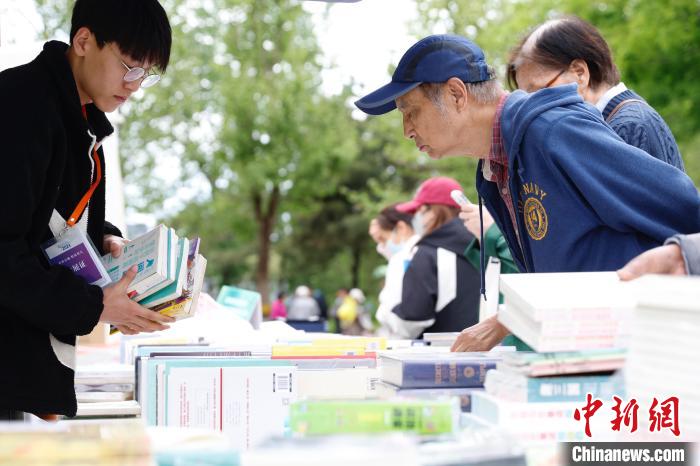 11天展期接待读者33万人次 2024年北京书市更具活力