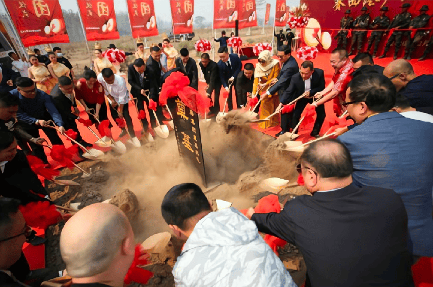 崩牙驹辟谣是东美园区老板！直言深爱祖国，如果违法可以枪毙我