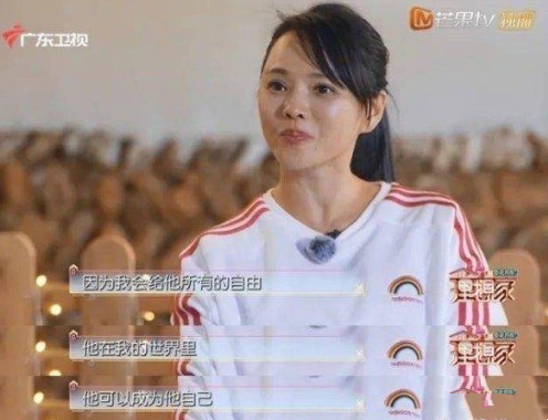 伊能静儿子内裤照曝光，尺度太大让人没眼看，网友：他好美