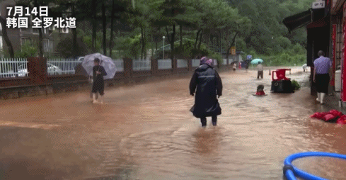 韩国持续暴雨引发山体滑坡 已致20人死亡 10余人失踪