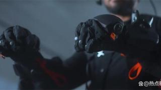 4万块的VR触觉反馈手套戴起来什么样？能感受虚拟物体！