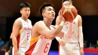 男篮崛起无望，浓眉哥运球秒杀CBA后卫，刘炜运球只有NBA中锋水平