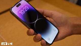 苹果警告用户：iPhone 充电时切勿放在枕头或毯子下面