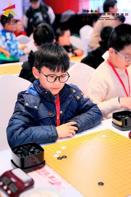 重庆市春季围棋段位赛举行 渝北给支持央企给好评