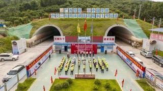 桂林至钟山高速公路项目党建联建活动启动