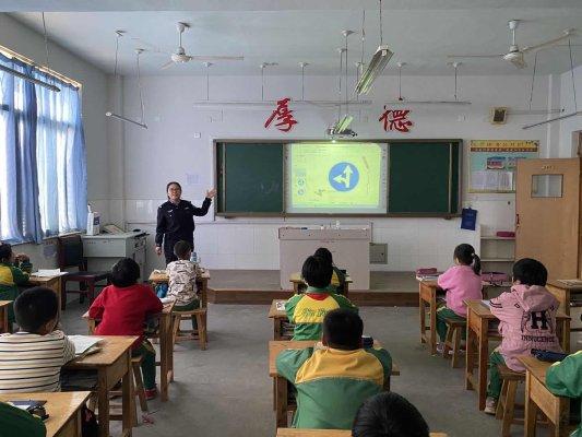 守护“一老一小” 交通安全很重要