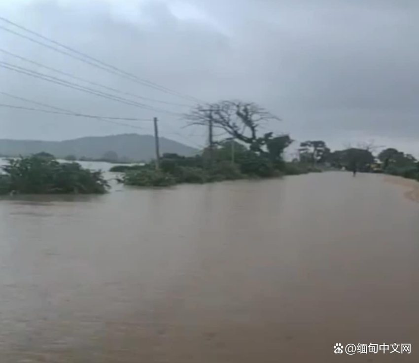 缅甸多个镇区民众遭遇洪灾