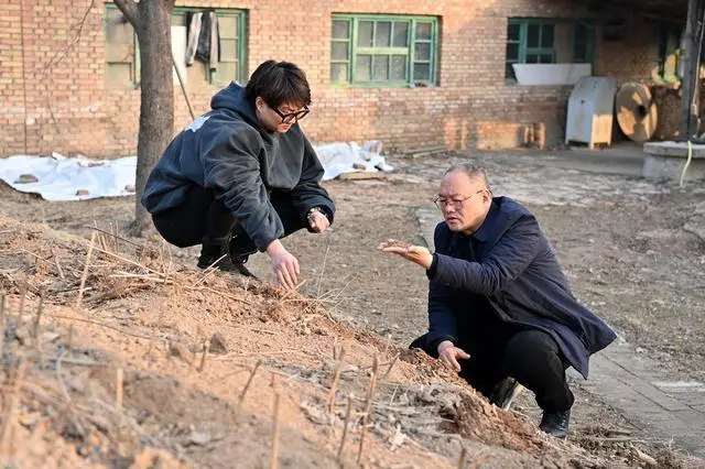 一捧汾河土 千年澄泥砚