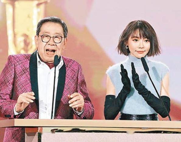 TVB男星92岁生日获曾孙贺寿！同罗兰见了三日：难怪我们绯闻