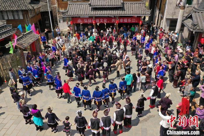 广西龙胜：侗族同胞欢度传统“祭萨节”