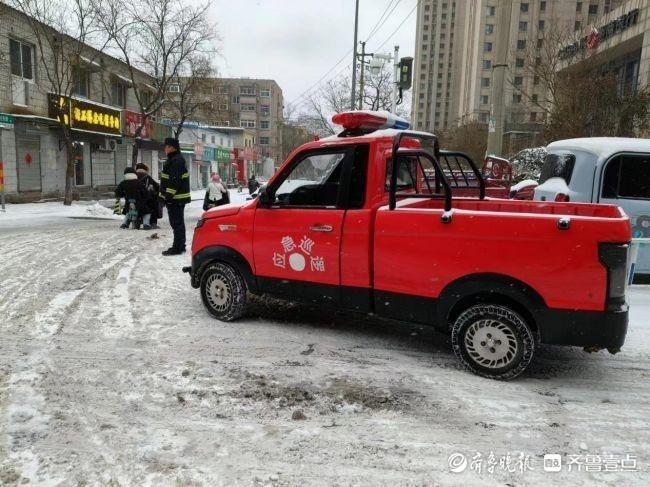 彻夜清雪，济南天桥出动1300余人次环卫人员保出行