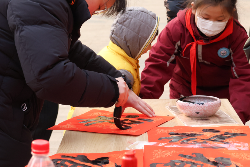 郑州民生耳鼻喉医院应邀参加社区庆新年迎新春活动