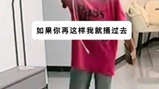 广西：父母去世，00后大姐养活5个弟妹，小妹一言不合就拿刀捅她