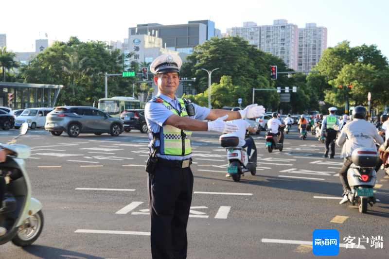 海南公安模范风采 | 海口市公安局交警支队美兰大队二中队：率先垂范保障“门面路”畅通有序