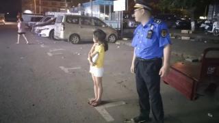 柳州女孩在街头拦下陌生人，还说“想喝奶茶”