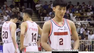 广东男篮9分力克约旦队，徐杰20+6挑大梁，任骏飞19分泰勒首秀8分