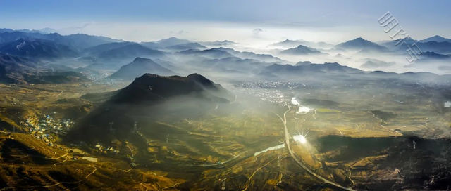 京津出发驱车两个小时，观天外“飞碟” 玩峡谷“漂移”