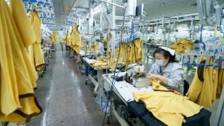 中国服装产业转出口重回下降通道，市场疲软但仍有增长空间