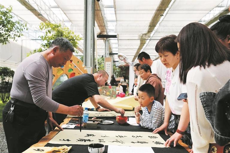 霍林郭勒市首届“书香节”系列活动精彩纷呈