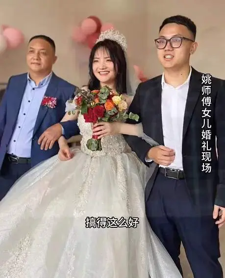 “老婆，20多年了，我把孩子照顾得很好，婚戒也没摘掉……”