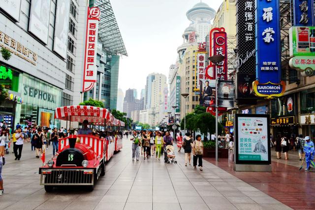 上海旅游必去景点：上海南京路