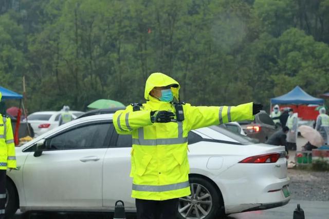 突降暴雨！武汉交警发布交通安全预警提示