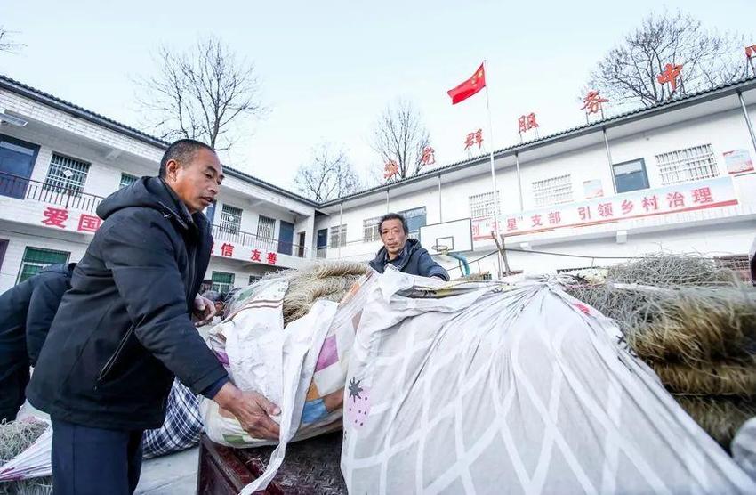 河南这个村委院变“晒”场：老乡，来晒！